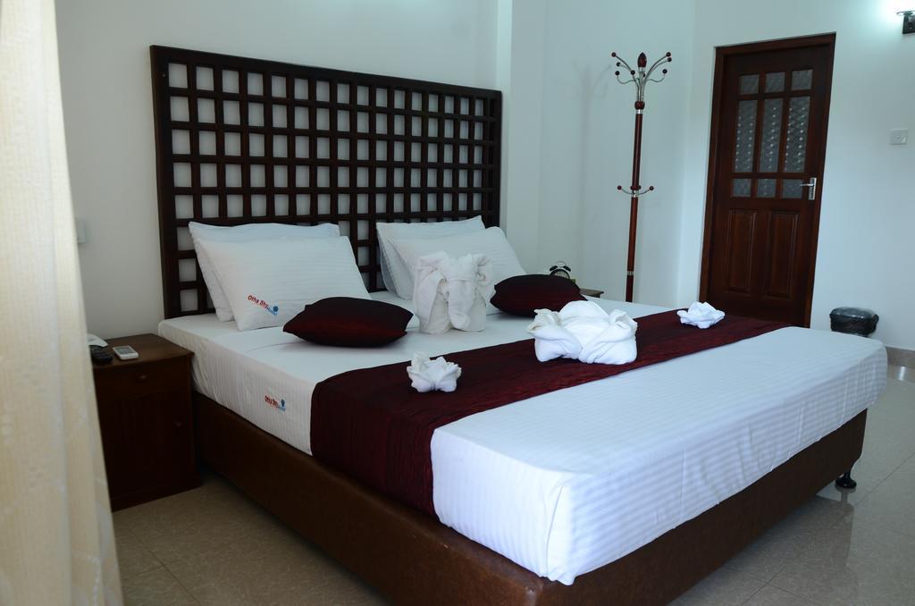 Otha Shy Airport Transit Hotel Katunayaka Εξωτερικό φωτογραφία