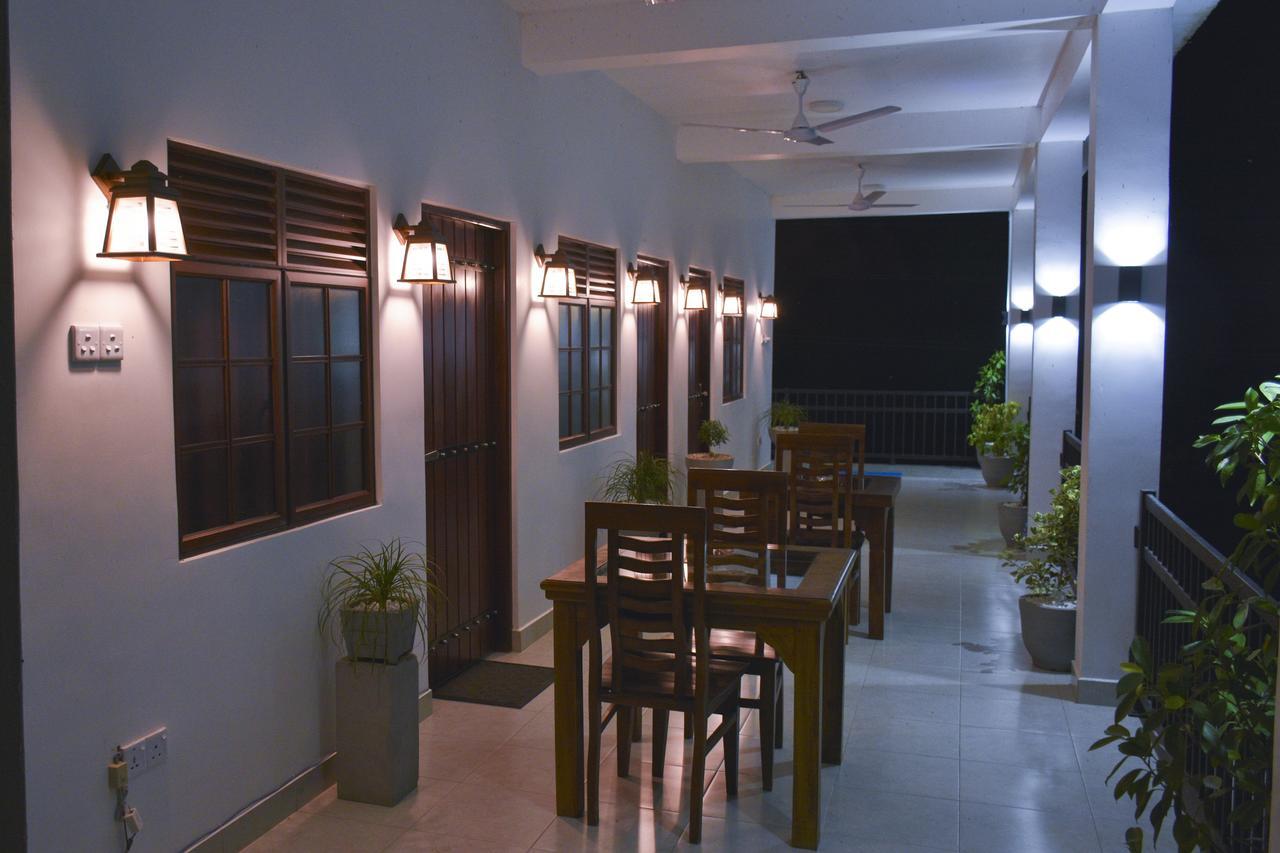 Otha Shy Airport Transit Hotel Katunayaka Εξωτερικό φωτογραφία