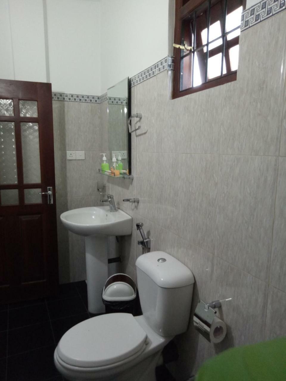 Otha Shy Airport Transit Hotel Katunayaka Εξωτερικό φωτογραφία